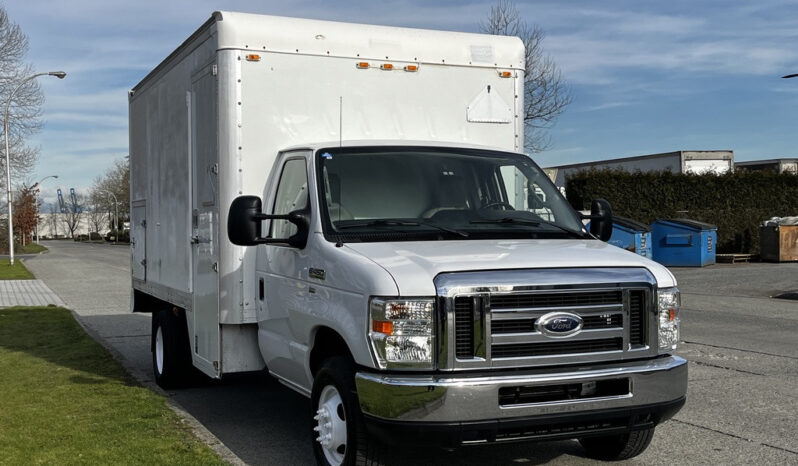 
								2013 Ford Econoline full									