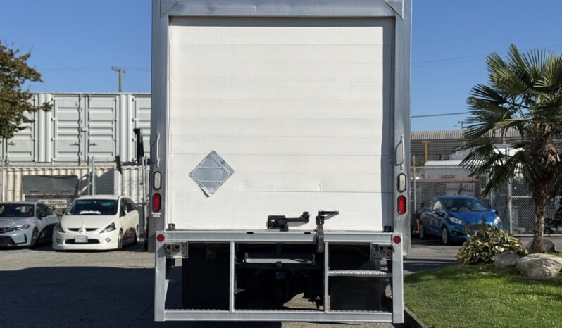 
								2017 Freightliner M2 106 full									
