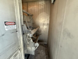 
										2011 Freightliner M2 106 full									