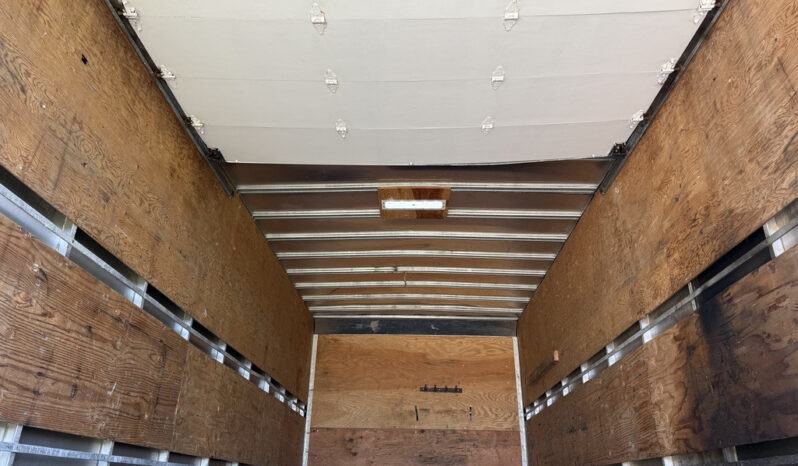
								2019 Isuzu NRR full									