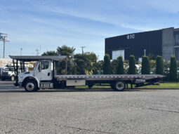
										2022 Freightliner M2 106 full									