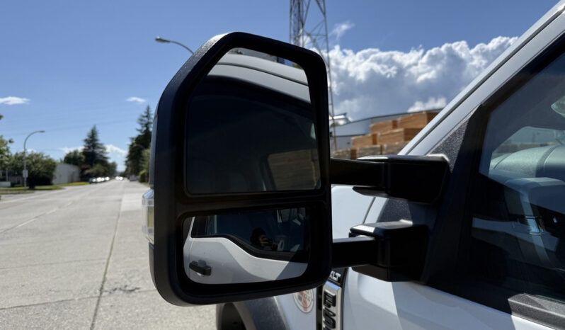 
								2023 Ford F-550 Super Duty full									