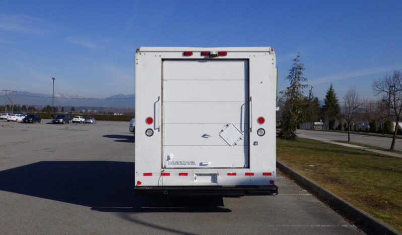 
								2009 Ford E-450 Super Duty full									