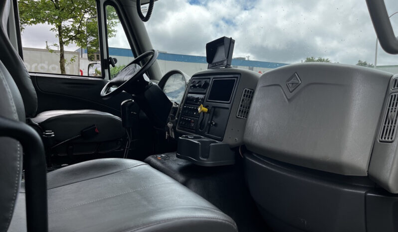 
								2017 International 7600 full									