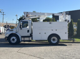 
										2005 Freightliner M2 106 full									