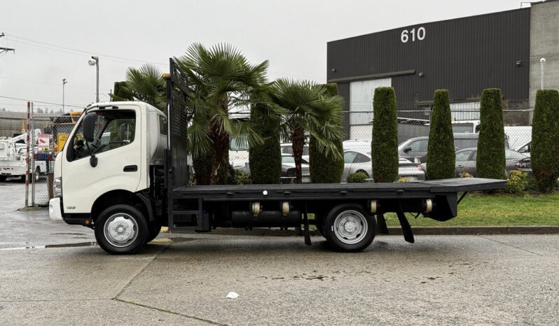 
								2015 Hino 195 full									