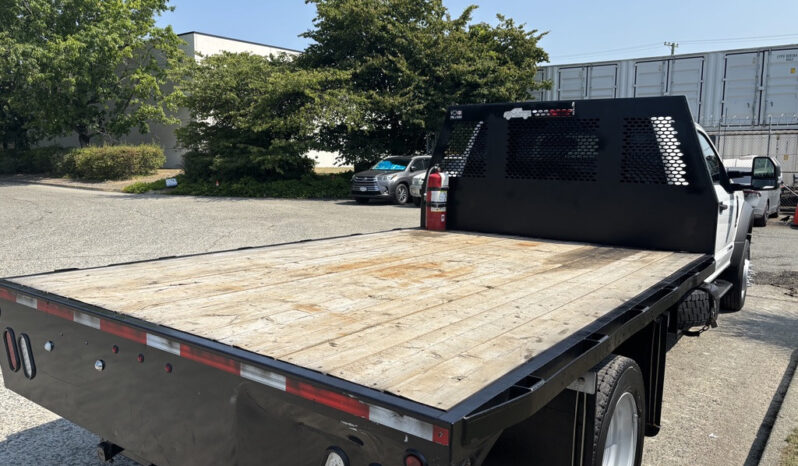 
								2022 Ford F-550 Super Duty full									