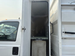 
										2009 Ford F-550 full									