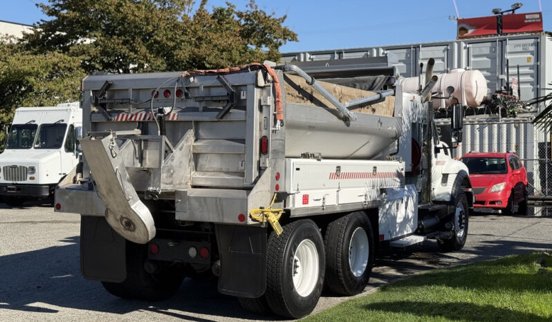 
								2011 International WorkStar full									