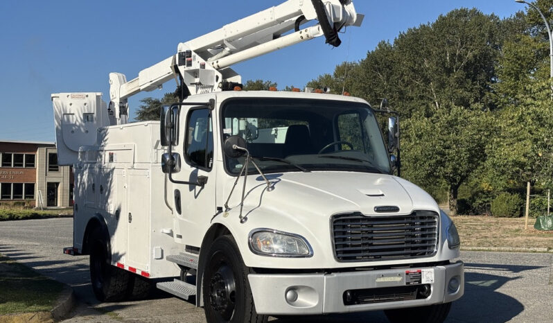 
								2006 Freightliner M2 106 full									