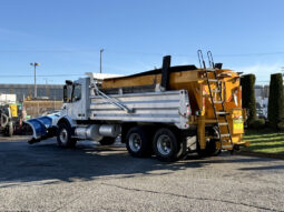 
										2005 Volvo VHD full									