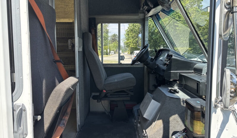 
								2012 Ford E-450 Super Duty full									