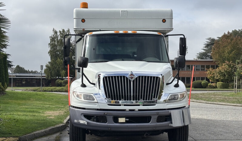
								2012 International DuraStar full									
