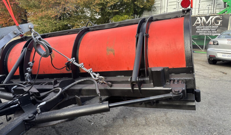 
								2013 Freightliner 114SD full									
