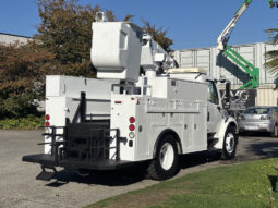 
										2005 Freightliner M2 106 full									