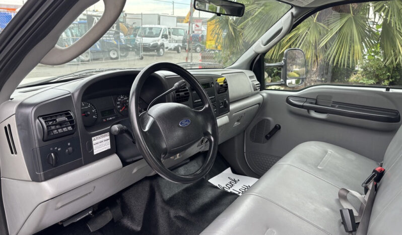 
								2006 Ford F-250 Super Duty full									