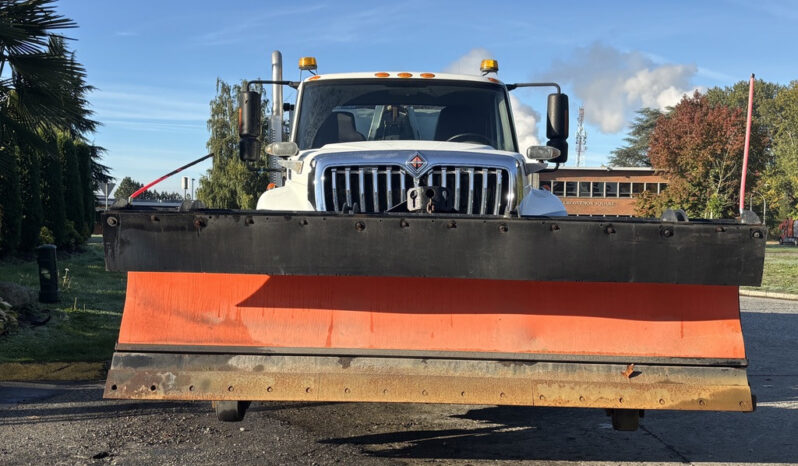 
								2011 International 7500 full									