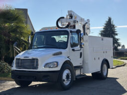 
										2005 Freightliner M2 106 full									
