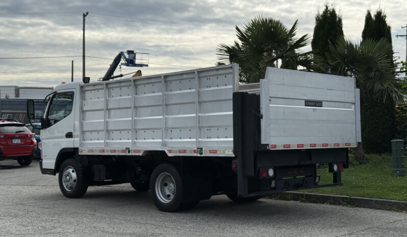 
								2014 Mitsubishi Fuso full									