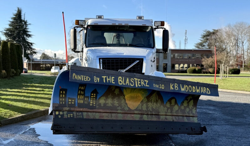 
								2005 Volvo VHD full									