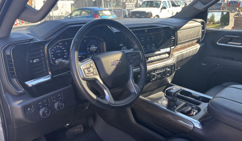 
								2024 Chevrolet Silverado 1500 full									