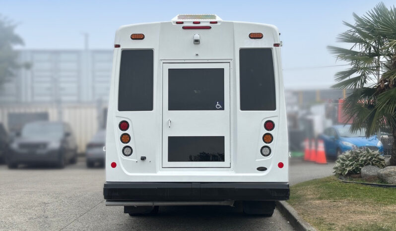 
								2020 Chevrolet Express 4500 full									