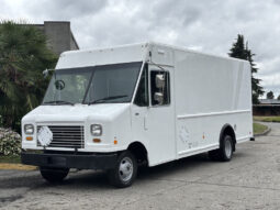 
										2011 Ford E-450 Super Duty full									
