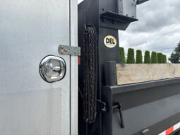 
										2015 Mitsubishi Fuso full									