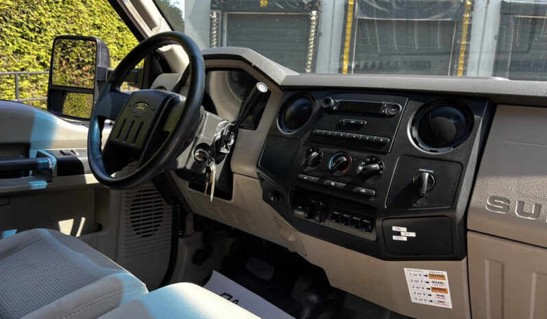 
								2008 Ford F-550 full									