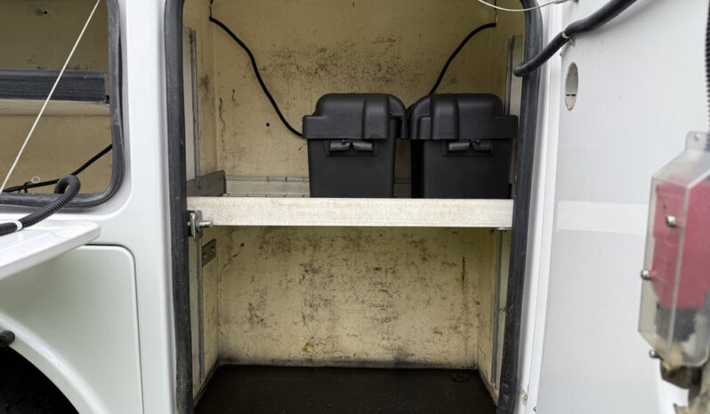 
								2008 Ford F-450 full									