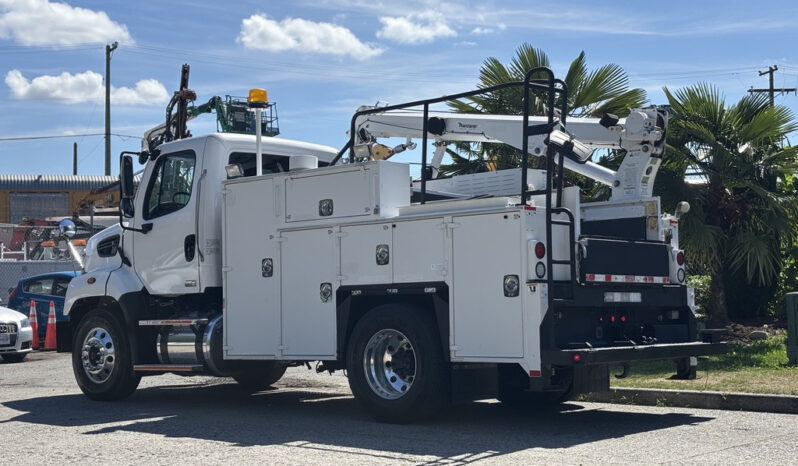 
								2022 Freightliner 108SD full									