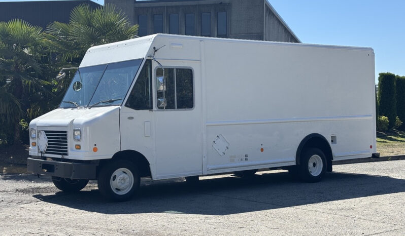 
								2011 Ford E-450 Super Duty full									