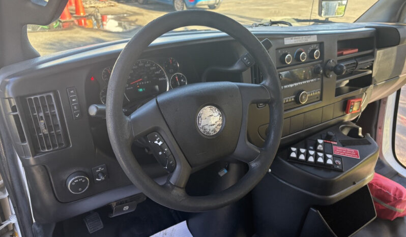 
								2017 Chevrolet Express full									