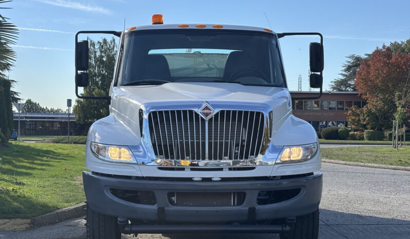 
								2017 International DuraStar full									