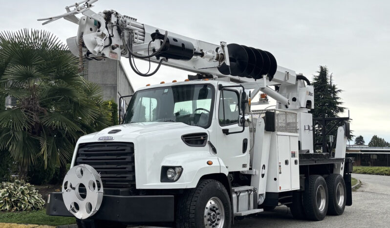 
								2013 Freightliner 114SD full									