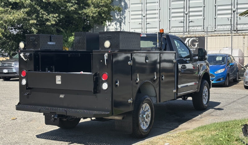 
								2022 Ford F-350 full									