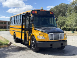 
										2011 Freightliner M2 106 full									