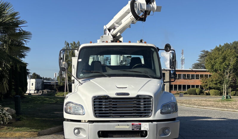 
								2006 Freightliner M2 106 full									