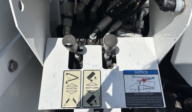 
								2019 Freightliner M2 106 full									