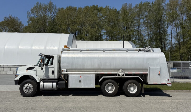 
								2009 International 7500 full									