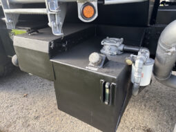
										2013 Freightliner 114SD full									