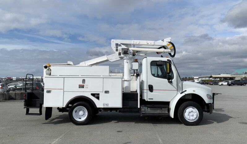 
								2010 Freightliner M2 106 full									
