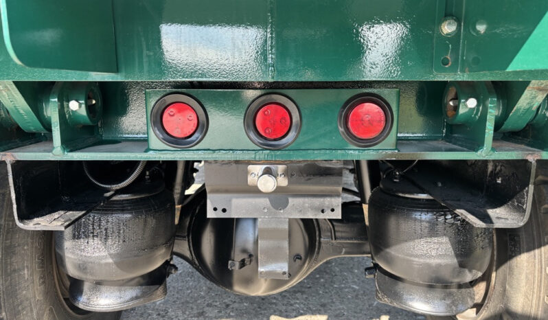 
								2015 Peterbilt 337 full									