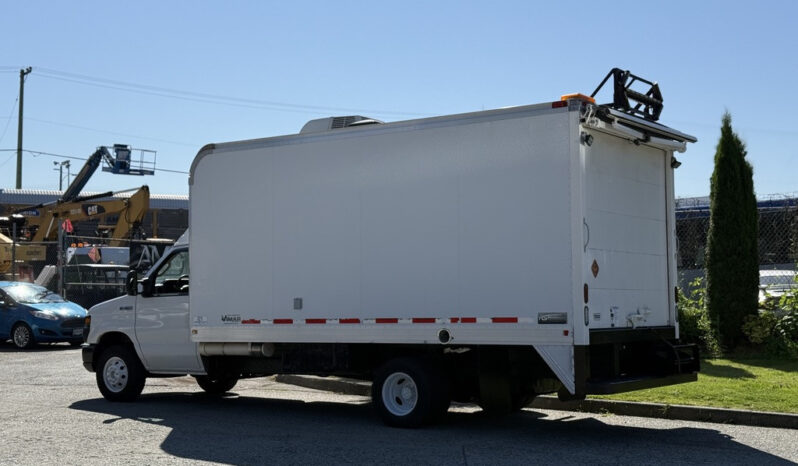 
								2013 Ford Econoline full									