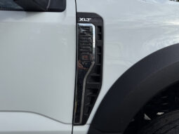 
										2023 Ford F-550 Super Duty full									