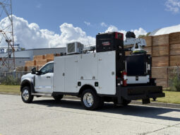 
										2023 Ford F-550 Super Duty full									