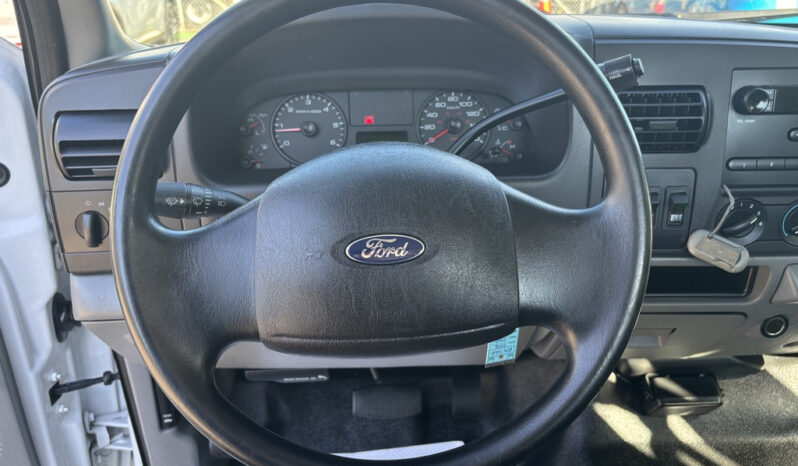 
								2006 Ford F-250 Super Duty full									