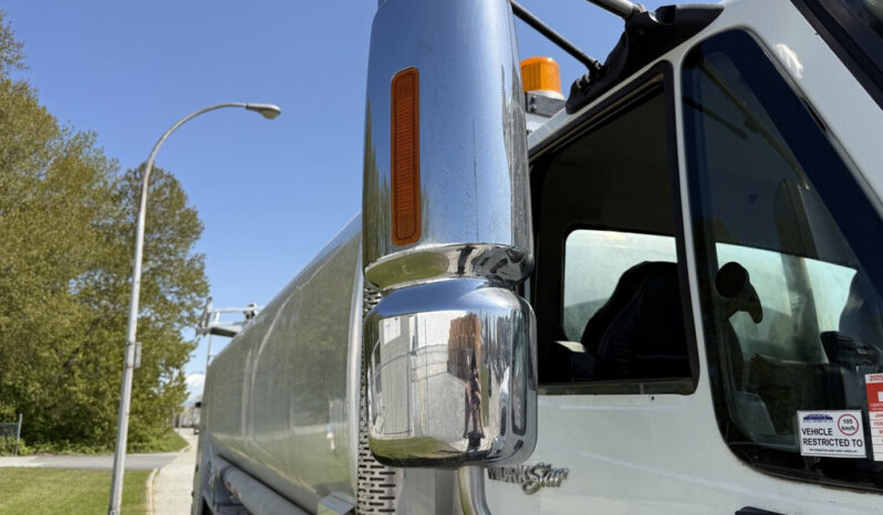 
								2009 International 7500 full									