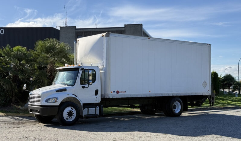 
								2012 Freightliner M2 106 full									