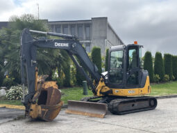 
										2010 John Deere 60D full									